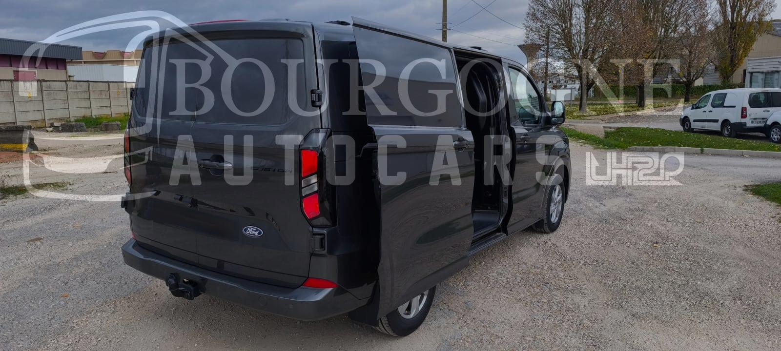 ford-transit-custom-van-limited-titanium-300-l1h1-2-0-ecoblue-136ch-bvm-image-lh2p-2